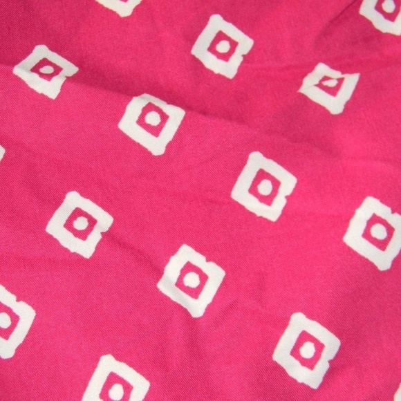 Old Navy 16 Pink White Diamond 3" Shorts NWT - Picture 3 of 3